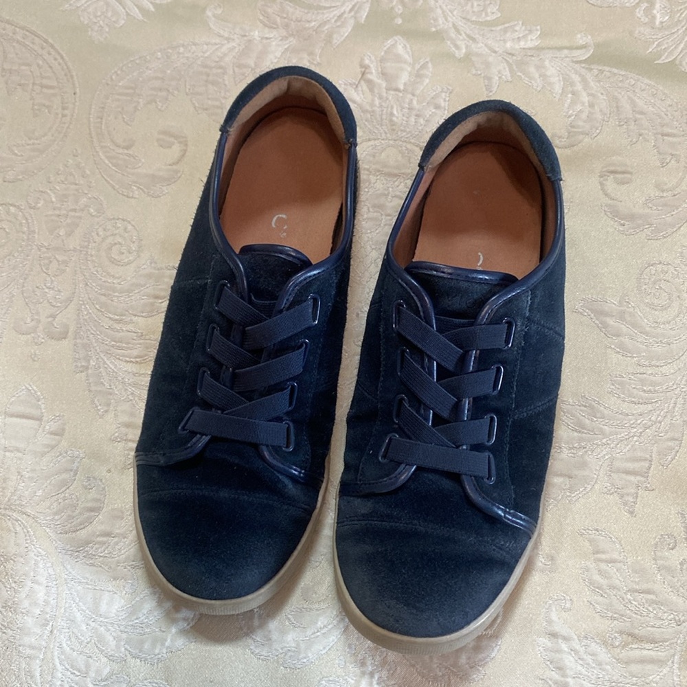 Vionic Women's Suede Water Resistant Cupsole Sneakers